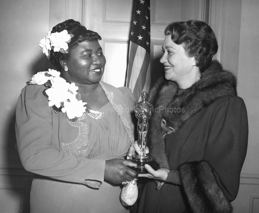 Hattie McDaniel 1940 2 WM.jpg